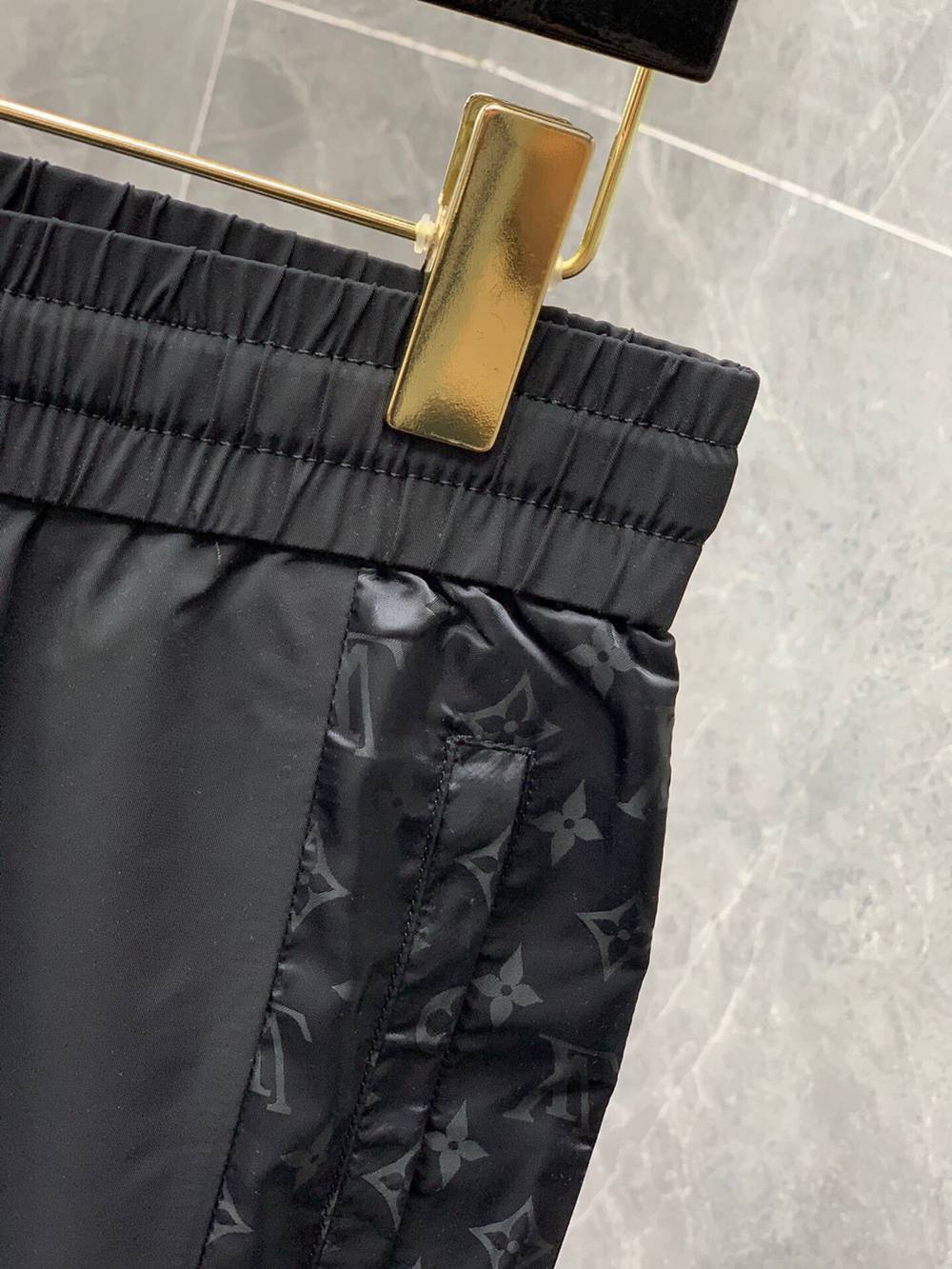 L- Trousers  JP9618700